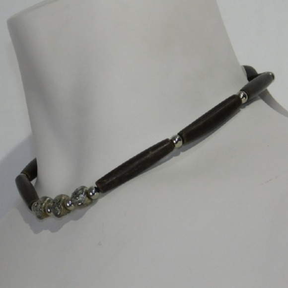 Multi-media Links Silvertone Skull Necklace. - Picture 2 of 8